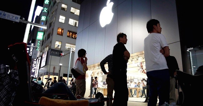Apple lập kỷ lục bán 10 triệu iPhone chỉ sau 3 ngày ra mắt ảnh 2