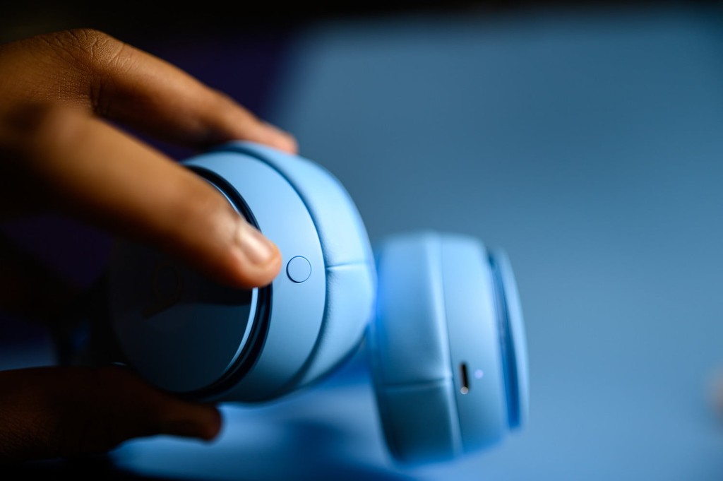 Apple ra mắt Beats Solo Pro: Khử tiếng ồn, có thể gấp gọn, giá từ 300 USD ảnh 3