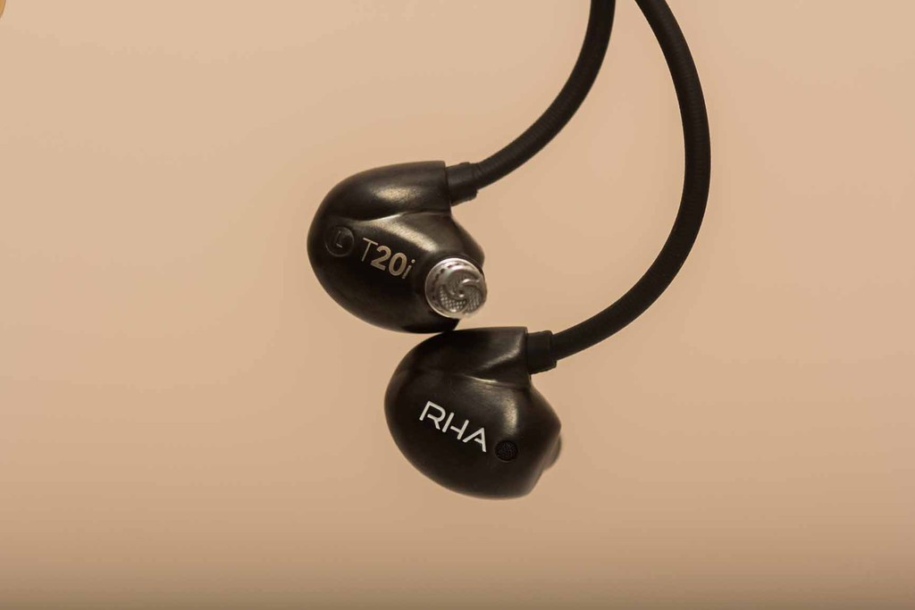 Đập hộp tai nghe in-ear RHA T20i phân phối độc quyền bởi Apple  ảnh 12