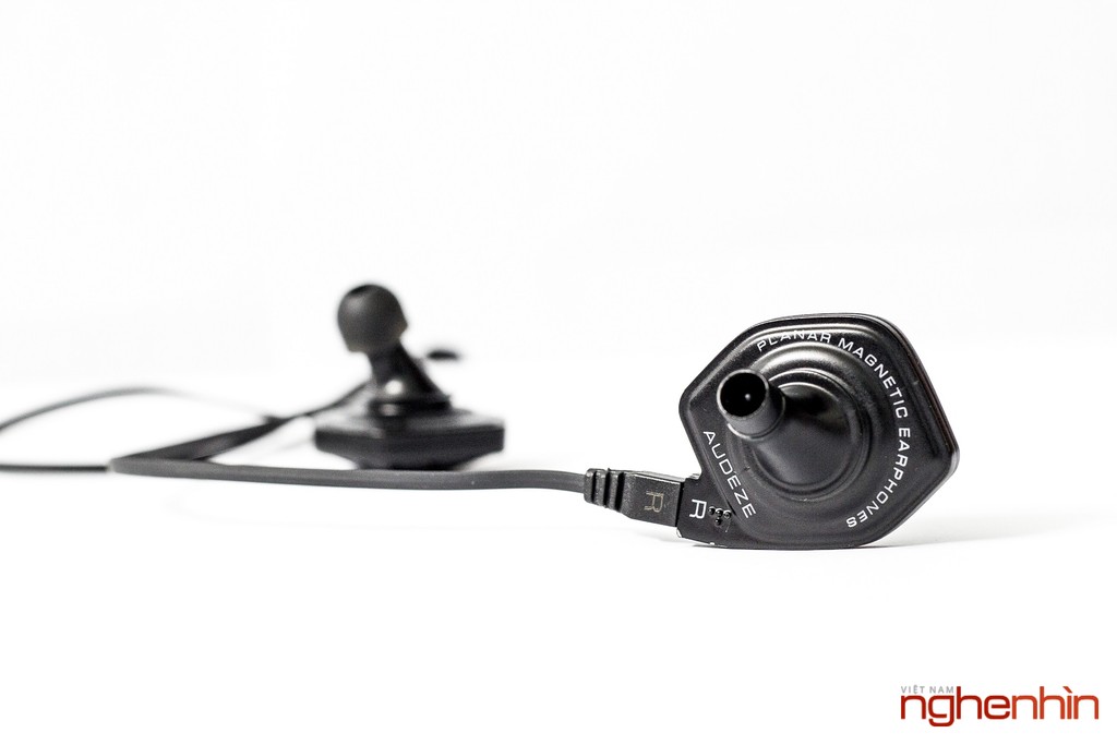 Mở hộp cặp tai nghe từ phẳng in-ear Audeze iSine 10 ảnh 11