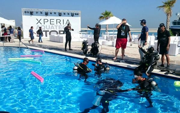 Sony mở cửa hàng Xperia Aquatech Store dưới nước ảnh 7