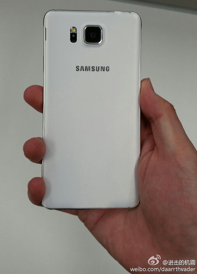 Lộ ảnh rõ nét của Samsung Galaxy Alpha