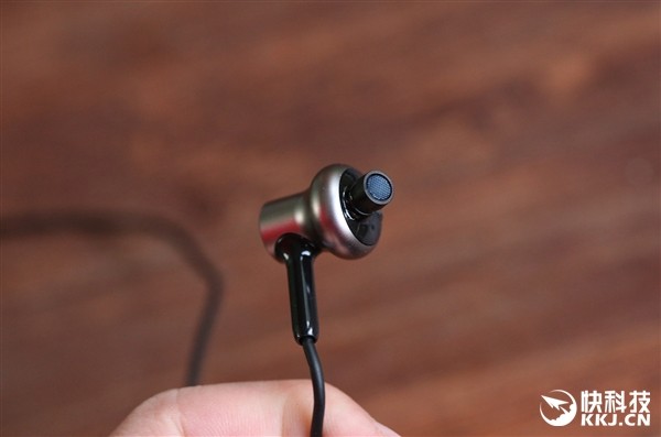 Cận cảnh tai nghe Xiaomi Piston 3 Pro vừa ra mắt ảnh 6