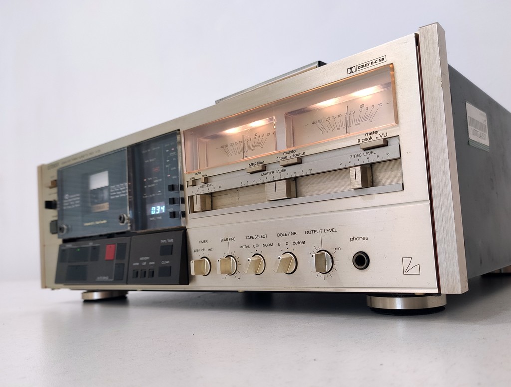 Luxman K-05 - Đầu cassette được nhiều người chơi âm thanh cổ yêu mến ảnh 1