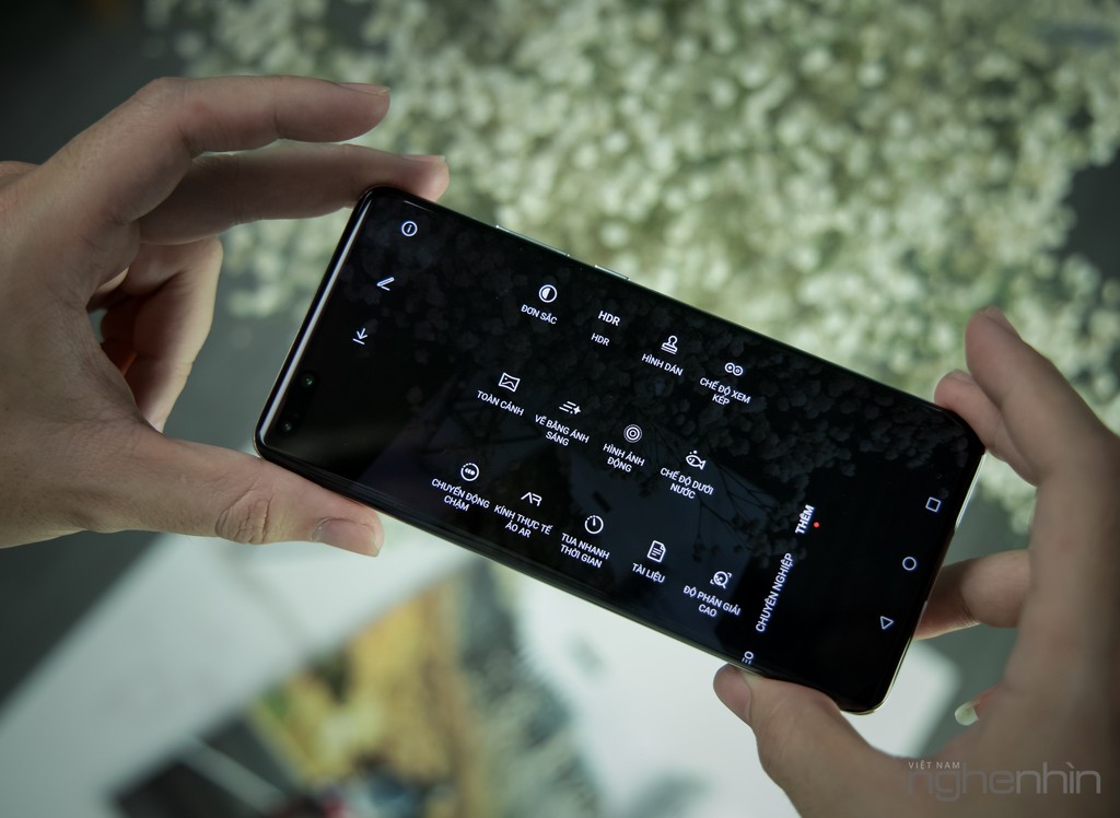 Cận cảnh Huawei P40 Pro tại Việt Nam phiên bản bạc băng giá: nhìn đã, sờ sướng ảnh 12