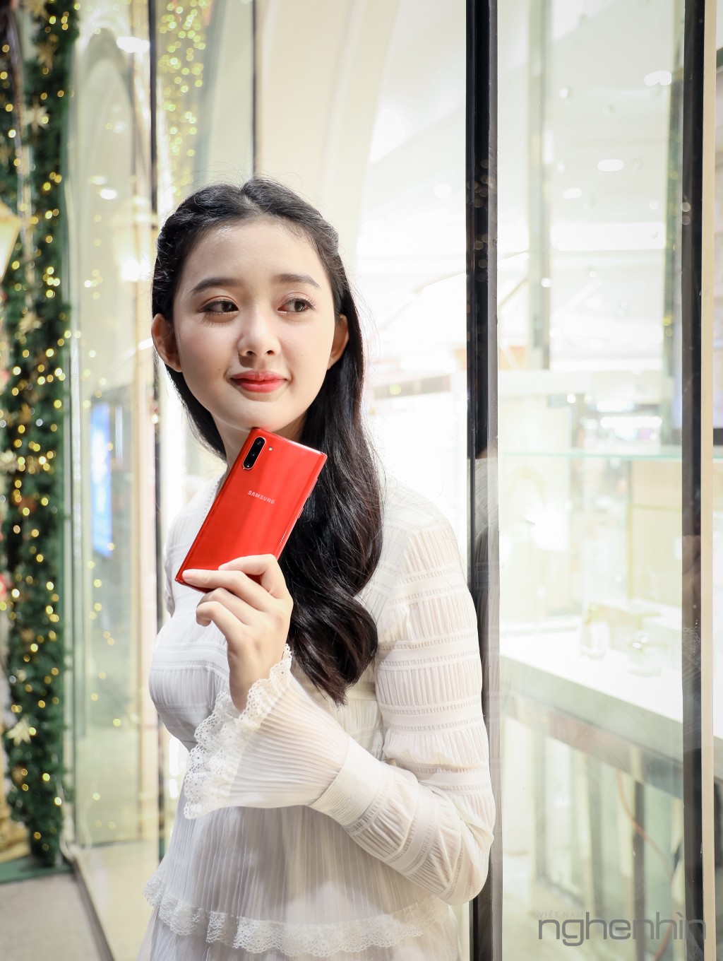 Ảnh: Đón giáng sinh lung linh cùng Galaxy Note10 đỏ Aura  ảnh 10