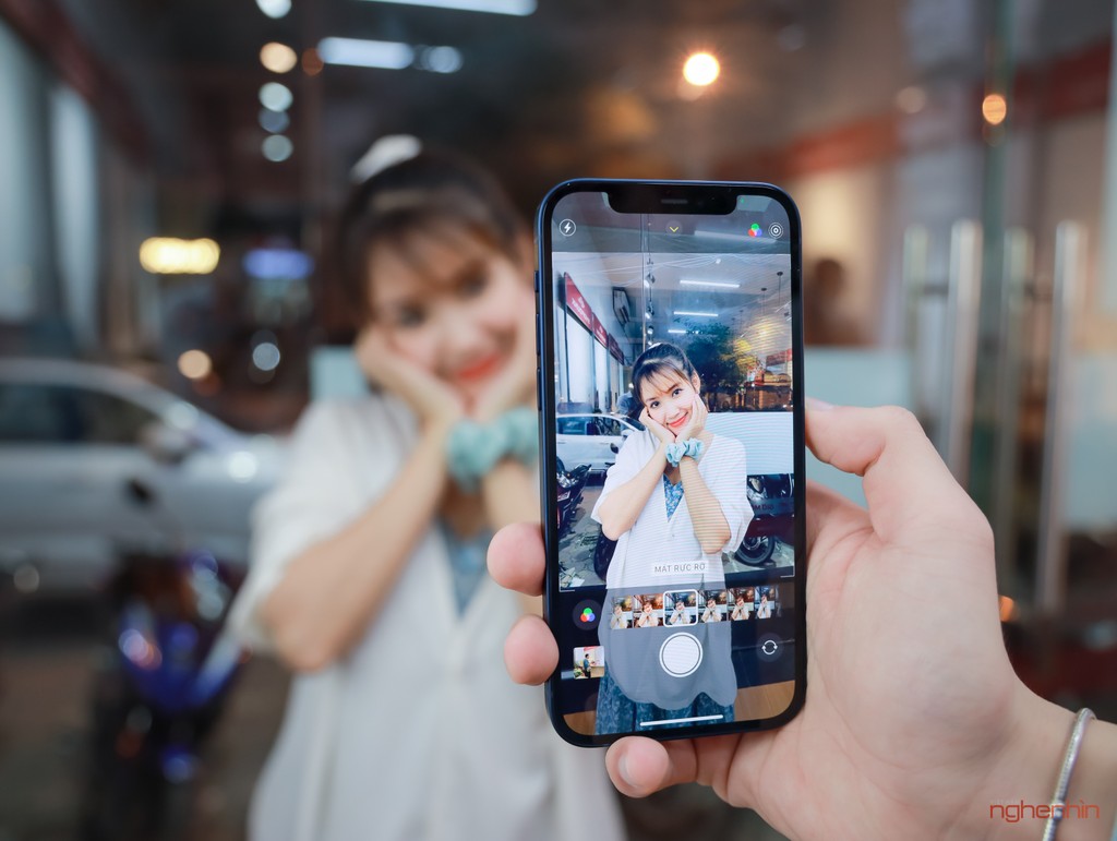 Trên tay iPhone 12 đầu tiên tại Việt Nam giá 23 triệu  ảnh 8
