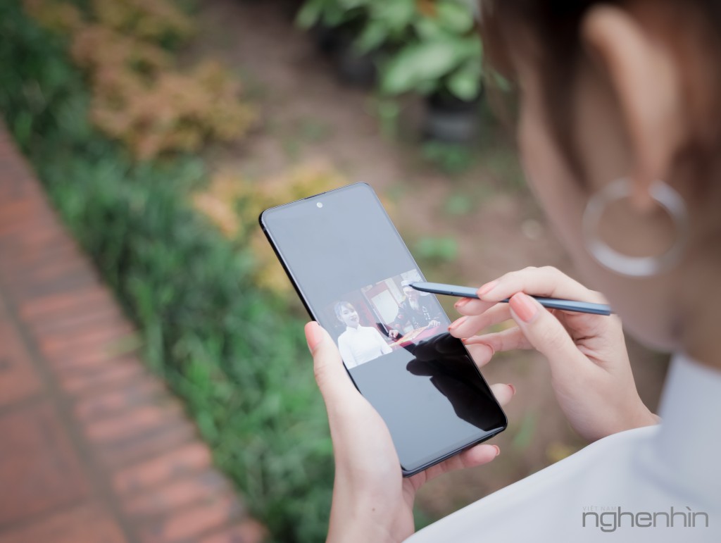 Trên tay Galaxy Note 10 Lite: cân bằng giữa giá, hiệu năng và tính năng ảnh 5