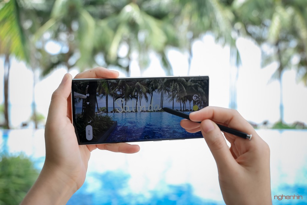 Sẽ chọn Samsung Galaxy S22 Ultra ngay cả khi đặt cạnh iPhone 13 Pro Max ảnh 7