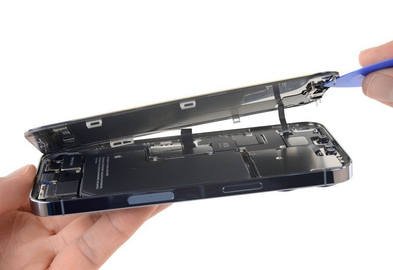Apple sẽ cập nhật phần mềm sửa chữa màn hình iPhone 13 kể cả hàng không chính hãng ảnh 1