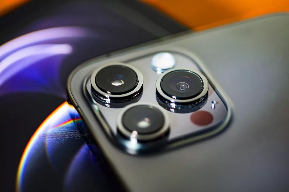 Camera iPhone 13 sẽ do LG sản xuất thay vì Sharp ảnh 1