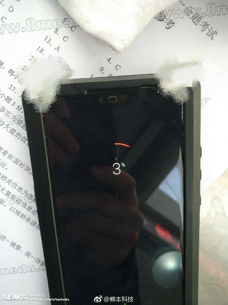Nguyên mẫu Huawei P20 lộ diện: tai thỏ như iPhone X, chỉ có camera kép ảnh 2