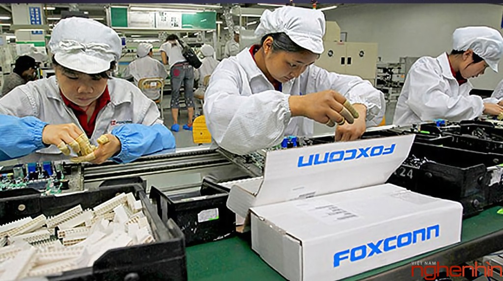 Foxconn gấp rút thuê thêm 200.000 công nhân để sản xuất iPhone 13 ảnh 1