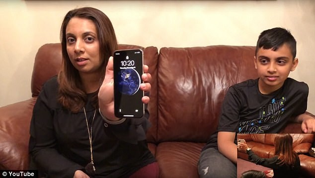 Một cậu bé 10 tuổi mở được khóa iPhone X chung với mẹ ảnh 1