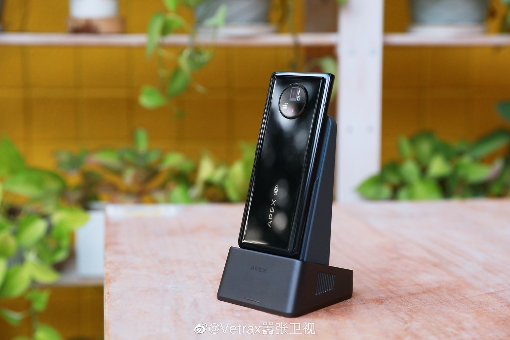 Cận cảnh Vivo Apex 2020: không viền, camera ẩn dưới màn hình, chống rung gimbal ảnh 12