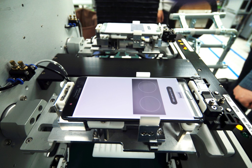 Samsung xây phòng thí nghiệm ở Hà Nội để thử pin Note 7 ảnh 6