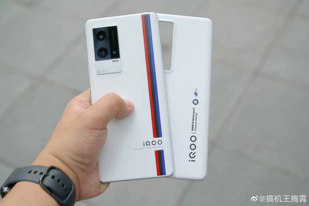 iQOO 8 series ra mắt: Snapdragon 888+, sạc nhanh 120W, giá từ 586 USD ảnh 14