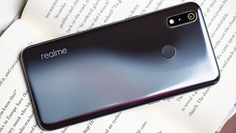 Realme 3 Pro ra mắt: pin 4.045mAh, sạc nhanh VOOC 20W, giá 200 USD ảnh 2