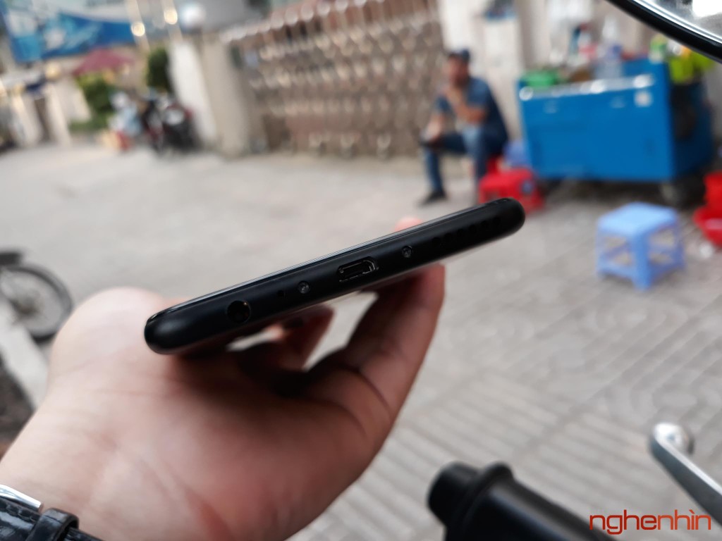 Smartphone màn hình không viền của Huawei bất ngờ xuất hiện tại Việt Nam ảnh 4