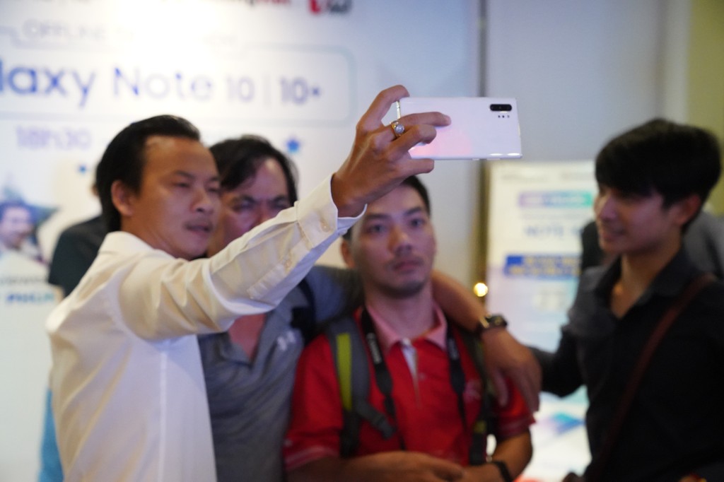Buổi Tech-offline Galaxy Note 10/Note 10+ của Di Động Việt: trải nghiệm máy, thử độ bền ảnh 5