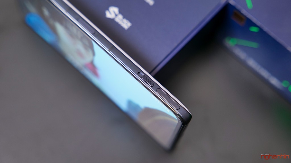Trên tay Xiaomi Black Shark 4S ngoại hình nổi bật, cấu hình khủng, giágần 11 triệu đồng ảnh 11