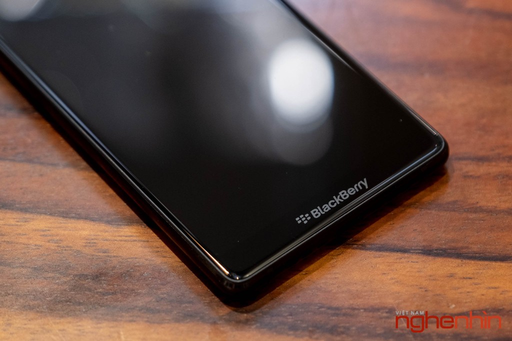Khui hộp Blackberry Evolve: đúng chất 'dâu đen' giá 8 triệu đồng  ảnh 4