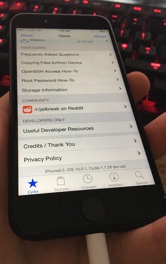 iOS 10.0.1 bị jailbreak ngay trên iPhone 7 ảnh 1