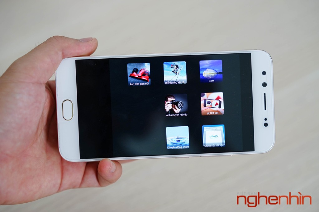Xem kỹ smartphone Vivo V5 Plus với 2 camera selfie 20 chấm ảnh 16