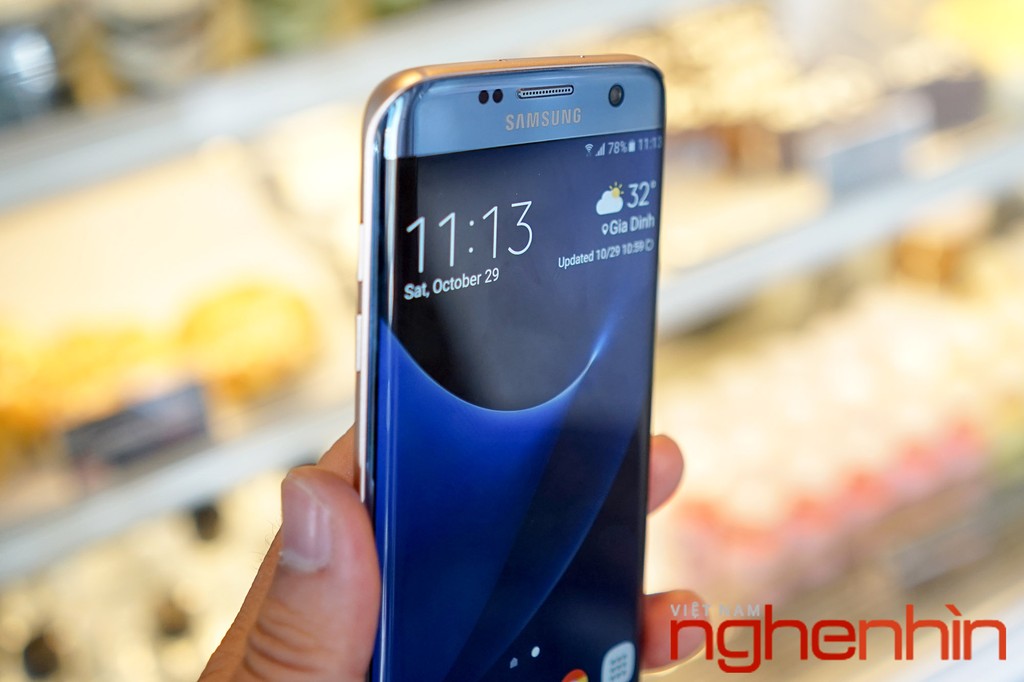 Chiêm ngưỡng Galaxy S7 edge xanh san hô sắp bán tại Việt Nam ảnh 12