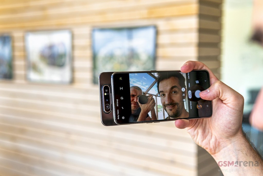 Samsung Galaxy A82 trở lại với camera lật  ảnh 1