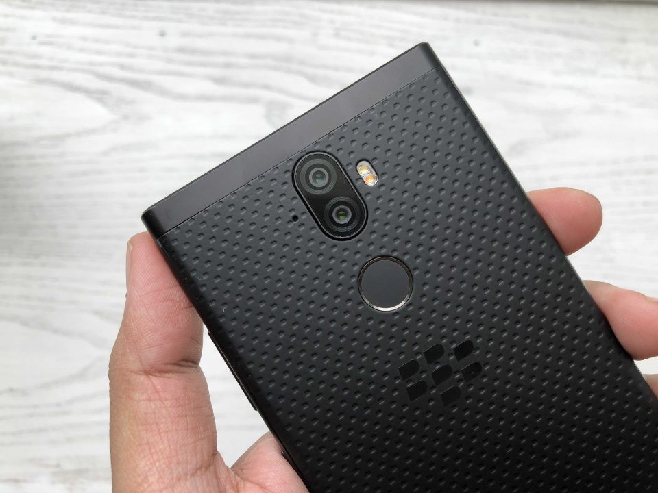 BlackBerry Evolve và Evolve X ra mắt: mạnh mẽ, pin 4.000mAh, giá từ 8,4 triệu đồng ảnh 7