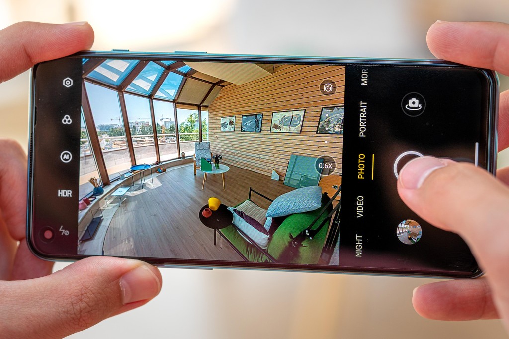 OnePlus Nord 2 ra mắt: ngoại hình cao cấp, chip Dimensity 1200 AI, giá 376 USD ảnh 7