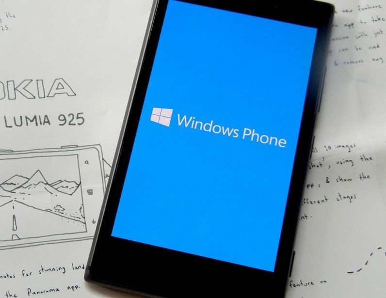 Hacker cài thành công 4 hệ điều hành lên điện thoại Windows Phone ảnh 1