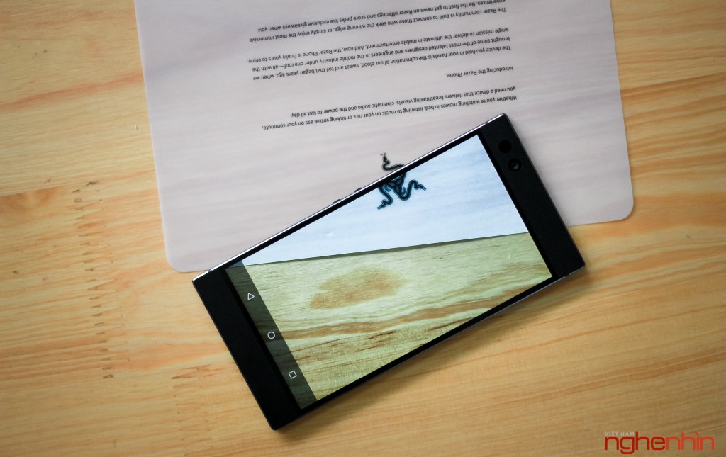 Trên tay Razer Phone tại Việt Nam: smarphone dành cho game thủ giá 19 triệu  ảnh 18
