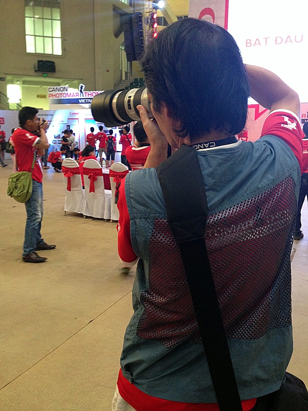 Sôi động ngày khai mạc cuộc thi nhiếp ảnh Canon PhotoMarathon 2014 tại Hà Nội ảnh 9