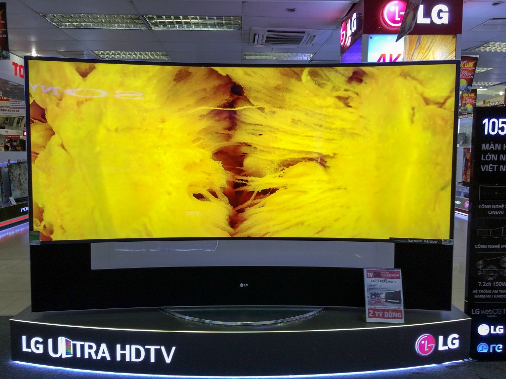 Chiêm ngưỡng TV LG màn 5K giá 2 tỷ đồng tại Việt Nam ảnh 8