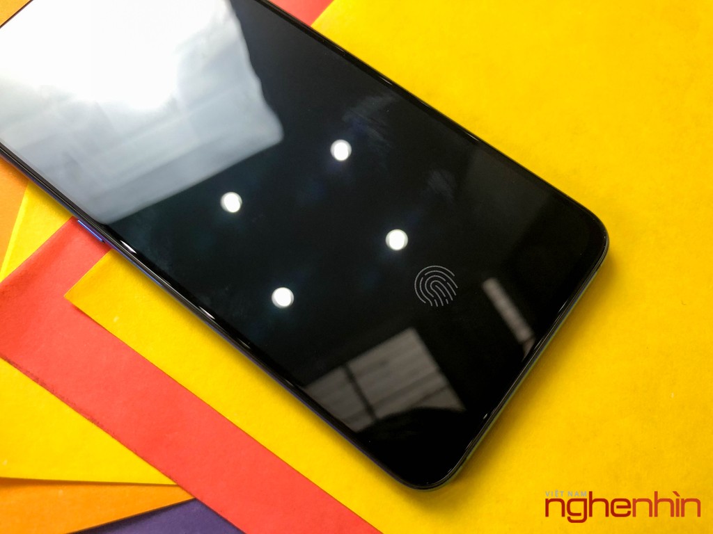 Cận cảnh Xiaomi Mi 9 tại Việt Nam giá xách tay từ 12 triệu ảnh 3
