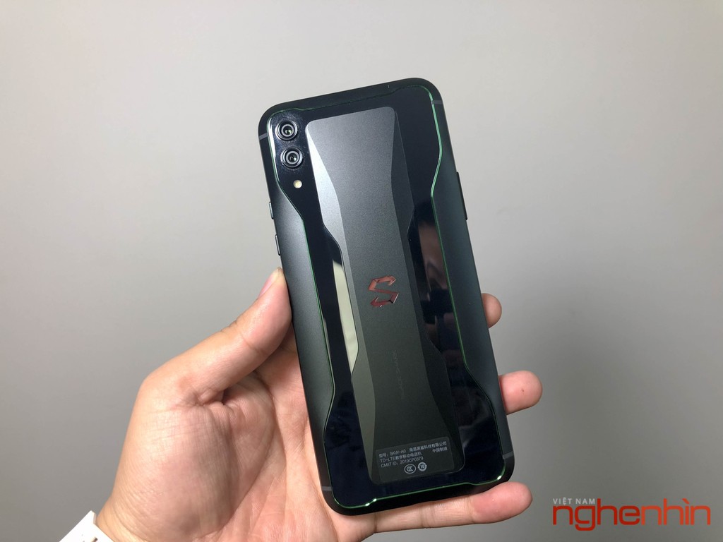 Trên tay Xiaomi Black Shark 2 tại Việt Nam: chất hơn, mạnh hơn,  giá gần 13 triệu đồng ảnh 4