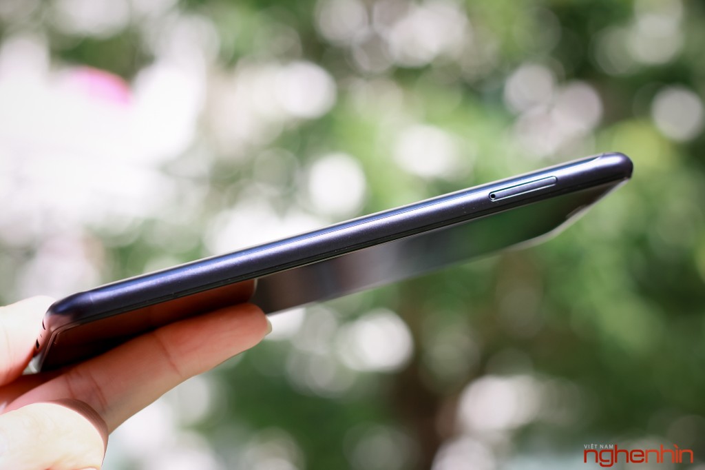 Trên tay Zenfone Max Pro M1: thân gọn, pin khủng, hiệu năng mạnh mẽ  ảnh 4