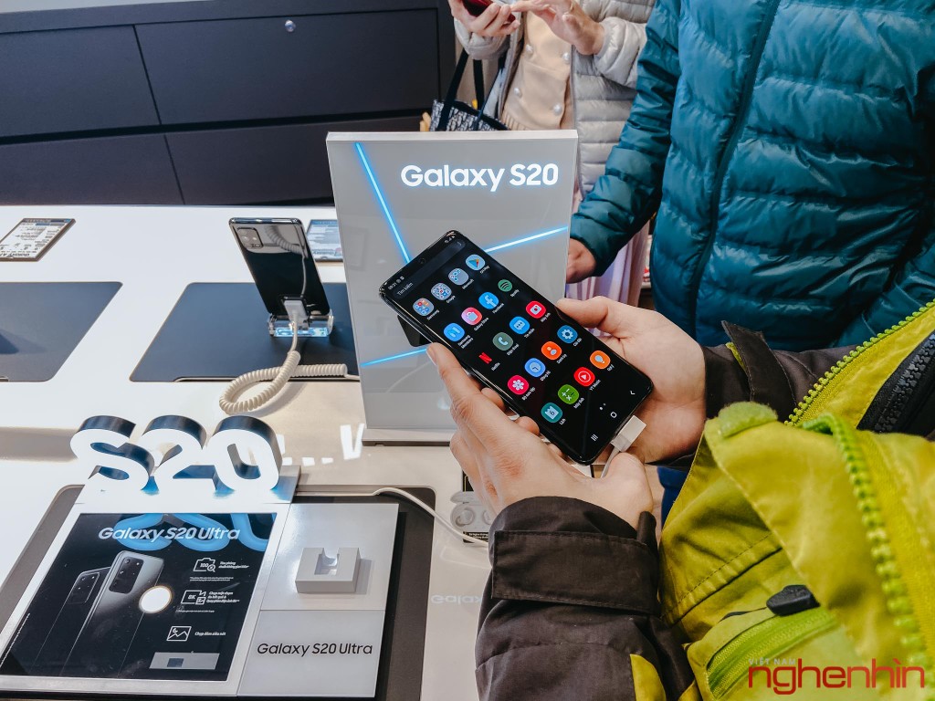 FPT Shop chính thức mở bán bộ 3 Galaxy S20 chính hãng kèm nhiều ưu đãi ảnh 12