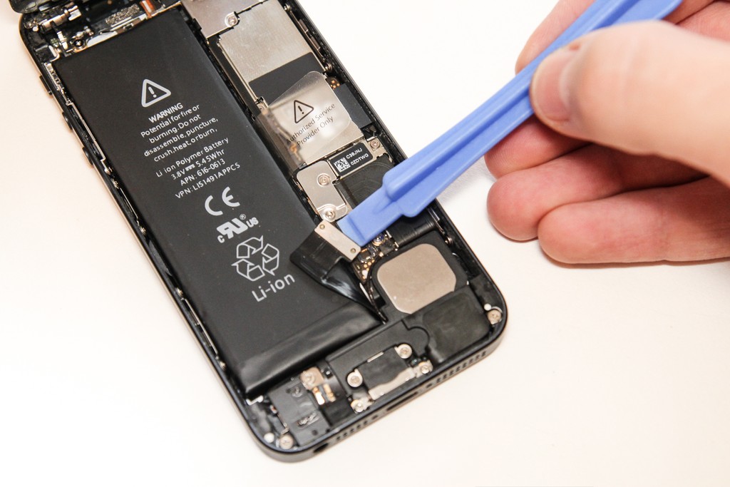 Mô tả FPT services kiểm tra và thay pin iPhone 6s lỗi ảnh 1
