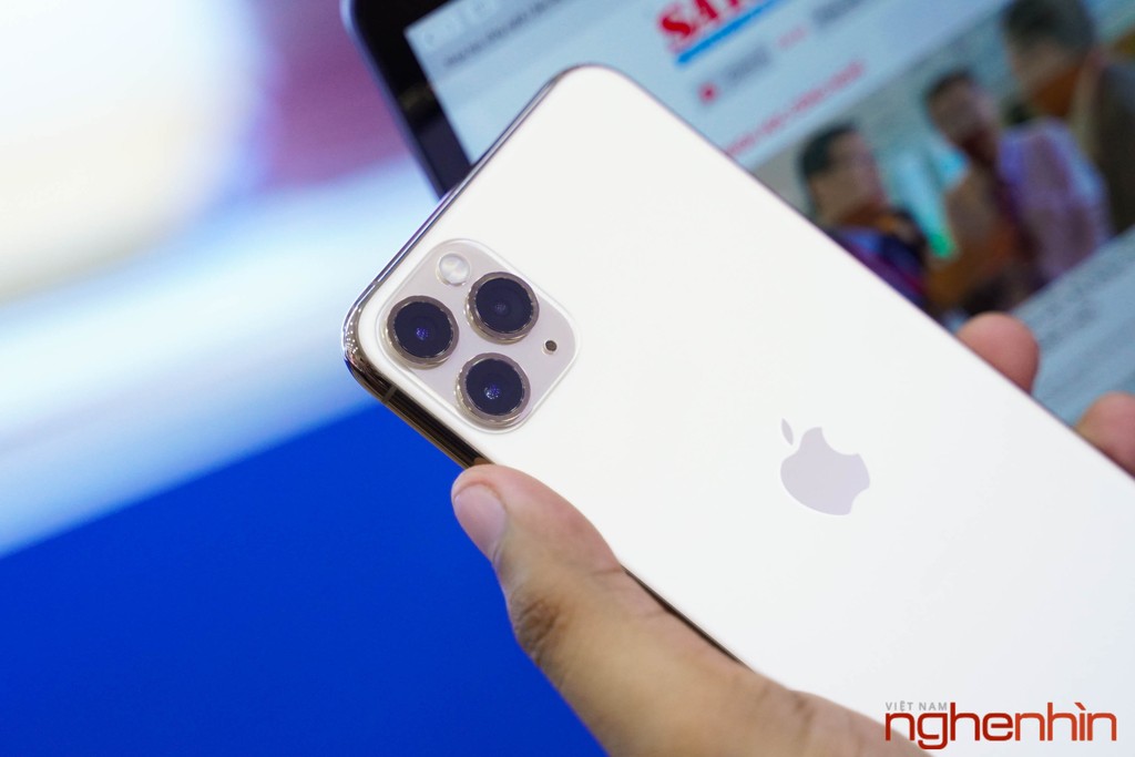 Khui hộp iPhone 11 Pro Max tại thành phố Hồ Chí Minh giá gần 80 triệu ảnh 6
