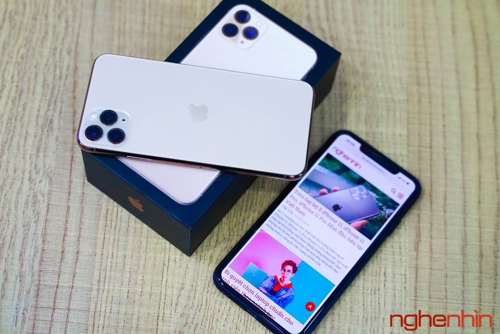 Khui hộp iPhone 11 Pro Max tại thành phố Hồ Chí Minh giá gần 80 triệu ảnh 1