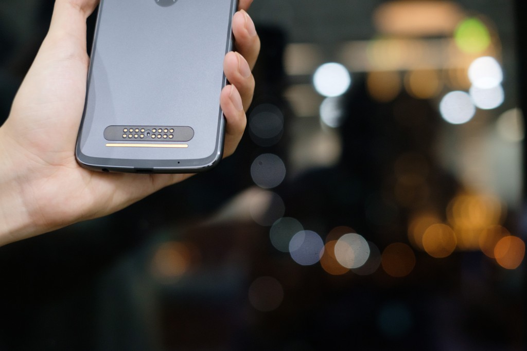 Smartphone Moto Z2 Play lộ ảnh thực sát ngày ra mắt ảnh 8