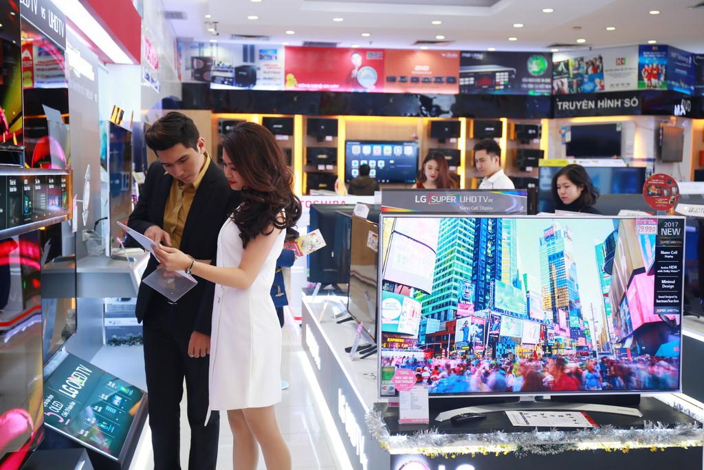 Chào xuân 2018, LG tung ra thị trường 30 mẫu TV 4K, quà tặng hấp dẫn ảnh 2