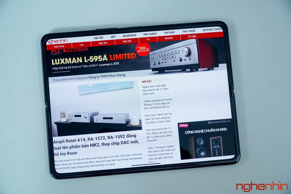 Xiaomi Mi MIX Fold sống sót sau thử nghiệm bẻ cong 400.000 lần ảnh 1