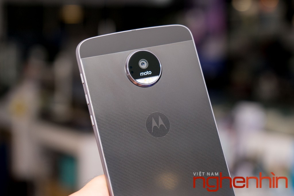 Xem kỹ smartphone Moto Z vừa lên kệ Việt giá 16 triệu ảnh 2