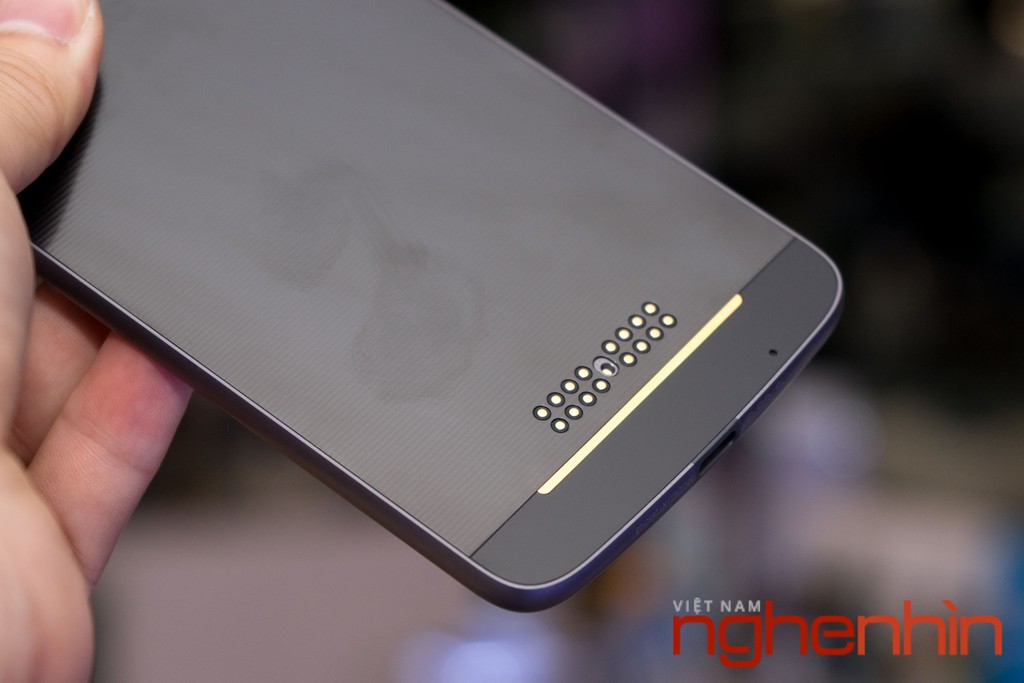 Xem kỹ smartphone Moto Z vừa lên kệ Việt giá 16 triệu ảnh 3