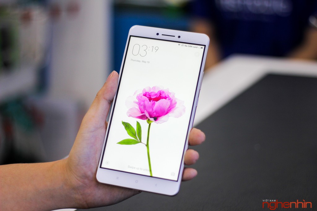 Trên tay phablet Xiaomi Mi Max đầu tiên tại Việt Nam, giá 5,9 triệu ảnh 13