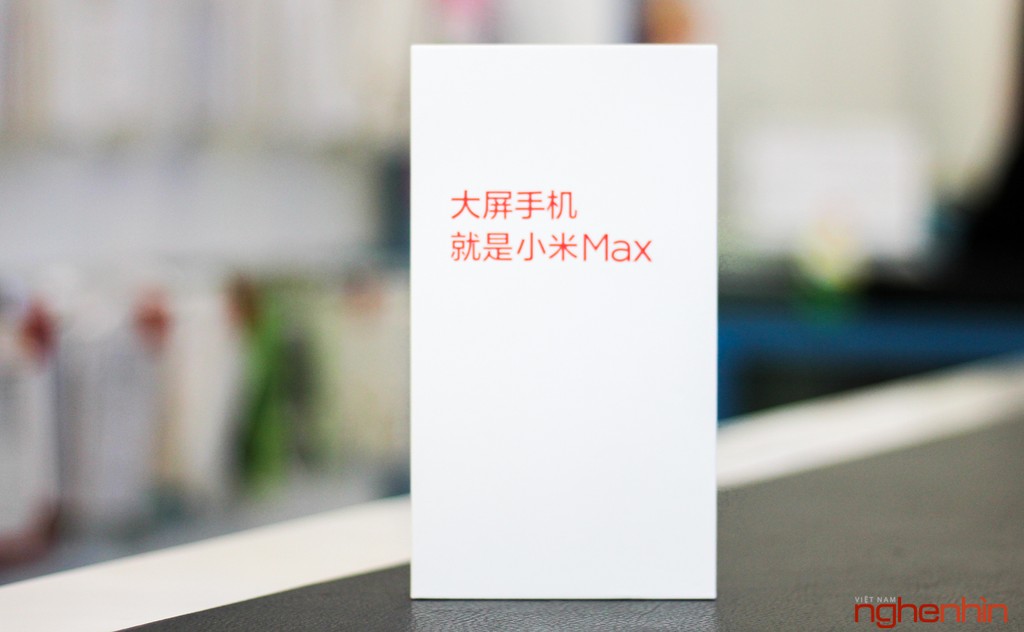 Trên tay phablet Xiaomi Mi Max đầu tiên tại Việt Nam, giá 5,9 triệu ảnh 2